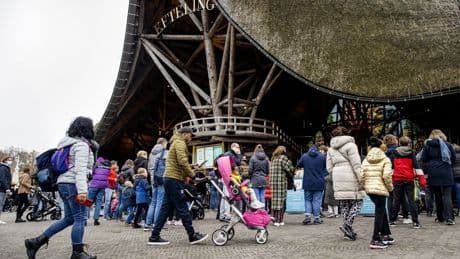 Ruim 150.000 euro opgehaald voor Efteling-uitje jonge asielzoekers