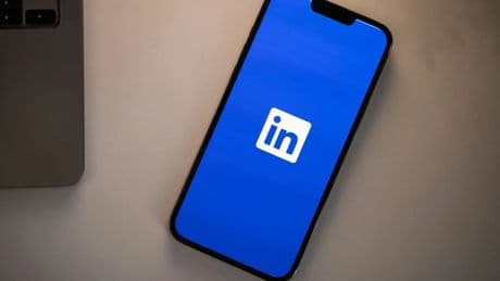 &quot;Probador de videojuegos bien pagado&quot;: LinkedIn tiene una nueva IA para encontrar el trabajo de tus sueños
