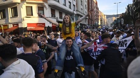 Man Utd & Spurs fans guzzle pints & party on streets of Bilbao in fevered run up to season-saving Europa League final