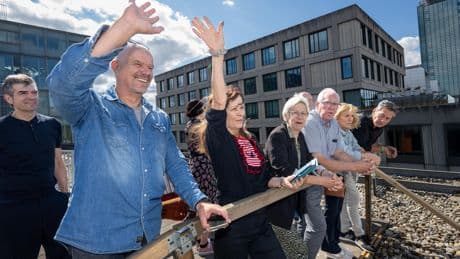Amsterdammers genieten nog één keer van de knappe matrozen en mooie schepen bij Sail: ’Ik krijg er kippenvel van’