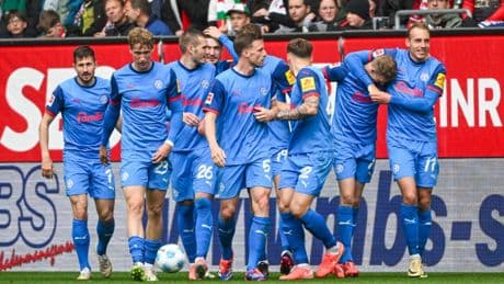 3:1-Sieg in Augsburg: Effiziente Kieler setzen Aufholjagd fort