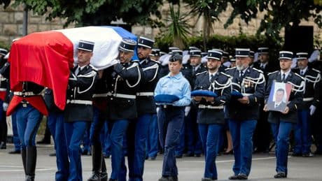 Mort du gendarme Éric Comyn : « La justice a été le fossoyeur de mon époux et de notre famille »