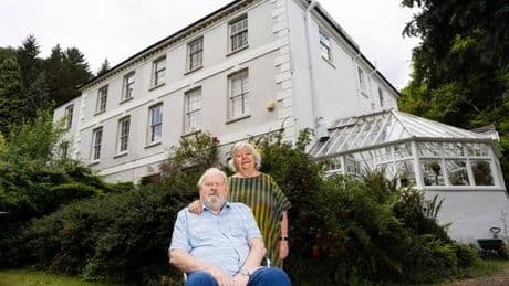 Couple who bought 20-bed mansion for £9k now can't sell it despite £1.2m worth