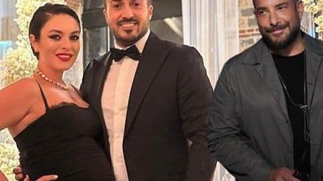 HABERLER: Ezgi Mola eşi Mustafa Aksakallı'dan boşandı! Mustafa Aksakallı kimdir, ne iş yapıyor?