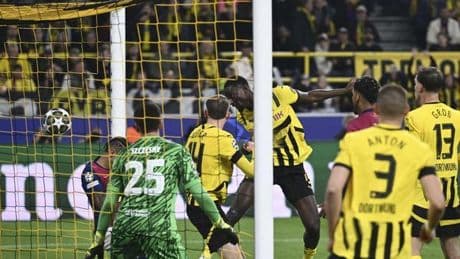 Un aterrorizado Barça sobrevive a una pesadilla en Dortmund