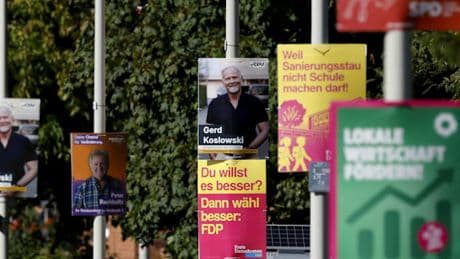 Bunte Brandmauern, rote Untote, grünes Mobbing – bei dieser Wahl geht's um was!