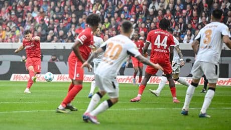 Fußball-Bundesliga: Leverkusen entthront: Freiburg macht Bayern zum Meister