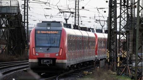 Zugfahren: Bahn entschuldigt sich für kurzfristige Bau-Ankündigung