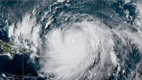 Erster Atlantik-Sturm der Saison - Hurrikan „Erin“ nimmt wieder Fahrt auf