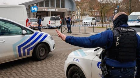 Muere una persona tras ser apuñalada en un autobús en la ciudad belga de Amberes
