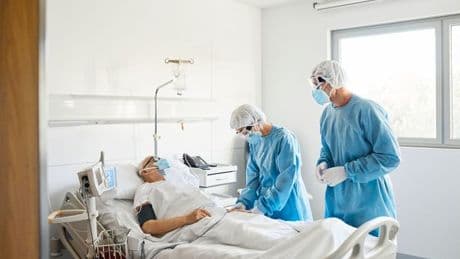 New Covid Nimbus variant 'with very painful symptom' sees UK hospital cases rise