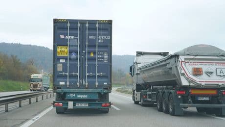 "Elefantenrennen": So lang darf das Lkw-Überholen dauern