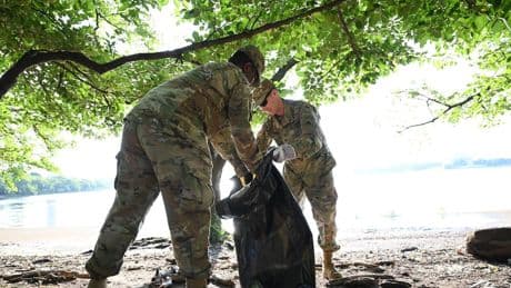 National Guard called in to deal with ‘crime emergency’ in DC are now picking up trash outside the White House