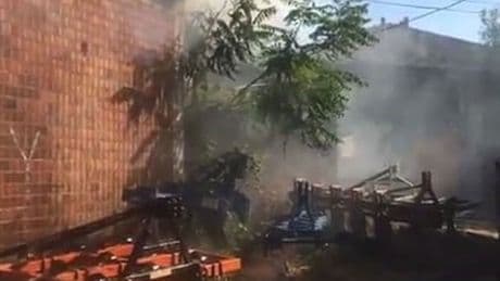 Hayvan çiftliğinde yangın paniği: 1 kişi hastaneye kaldırıldı