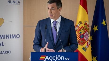 Moncloa acusa a Feijóo de agitar una trama falsa y descarta que sus socios se sumen a una moción de censura