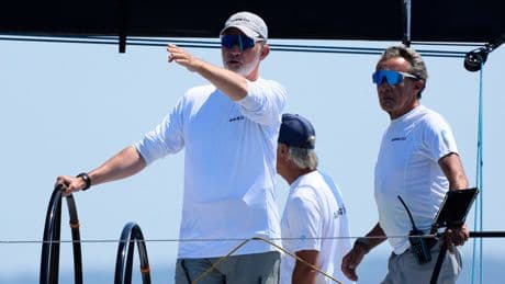 König Felipe von Spanien entgeht nur knapp einem Segel-Unfall