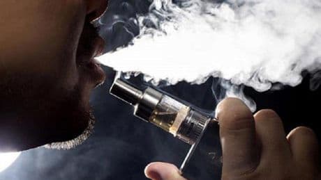 Un estudio apunta que las restricciones a los vapeadores con sabores reducen el vapeo pero aumentan el tabaquismo entre jóvenes en EEUU