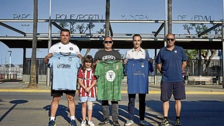 Los clubes destrozados por la dana: «El fútbol consigue que los niños olviden el olor a barro»