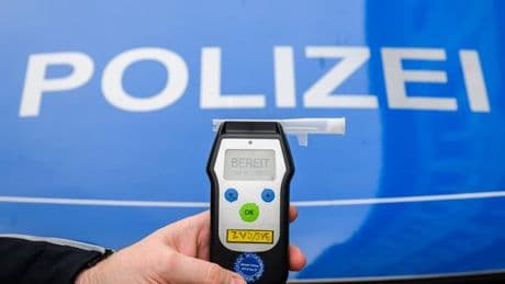 Drei Strafverfahren: Autofahrer zweimal an einem Tag betrunken am Steuer erwischt