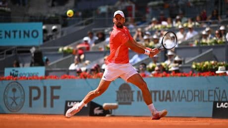 Tennis : Djokovic file en demi-finale à Genève, Fritz passe à la trappe