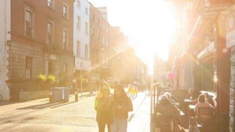 Cannabis: Stadtluft in Dublin zeigt Rückstände von Schlafmohn und Cannabis