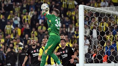 Mert 12’den vurdu