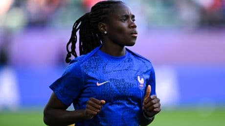 France-Allemagne : Mbock et Lakrar de retour en défense centrale pour le quart de finale de l’Euro féminin
