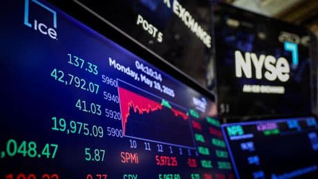 Wall Street duda: el mercado retrasa a septiembre la próxima bajada de tipos de la Fed