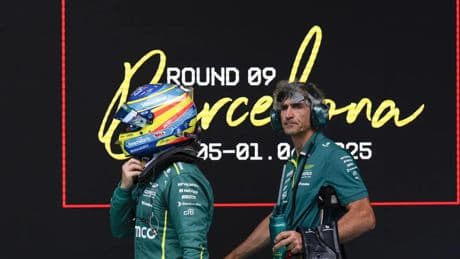 Fernando Alonso vuelve a sonreír con Aston Martin: &quot;Somos más competitivos y me divierto más&quot;