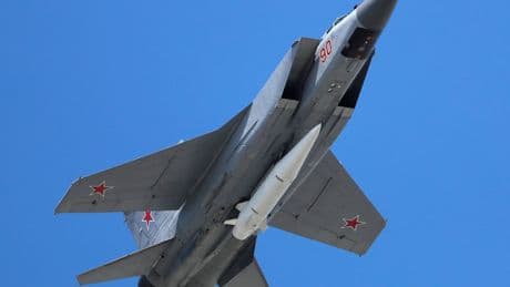 Krieg in der Ukraine: Russland greift mit Drohnen und „Kinschal“-Rakete an