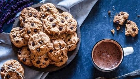 Tadına bakan tarifini istiyor! Efsane Starbucks kurabiyesini evde yapmak artık çok kolay