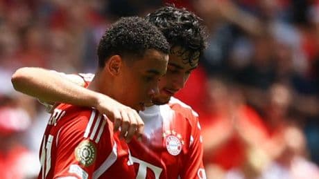 „Sprint zurück war die Szene des Spiels“ – FC Bayern feiert launigen Kantersieg