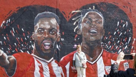 Borran a Nico del mural de los Williams y Muniain en Barakaldo