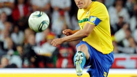 Fußball: Ex-Bundesliga-Star Lúcio mit Verbrennungen im Krankenhaus