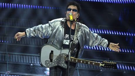"Problemi di salute, devo riposare", Edoardo Bennato annulla il concerto in Sicilia