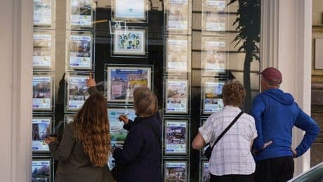 Los precios escalan dos décimas en Euskadi y la inflación llega al 3%