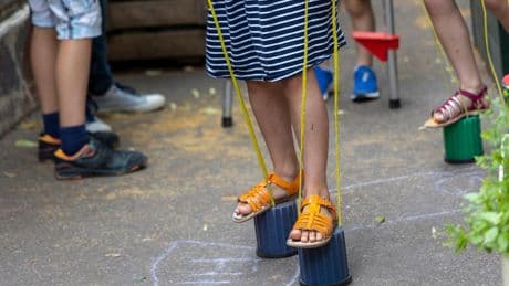 La Suède envisage l’interdiction totale des adoptions internationales