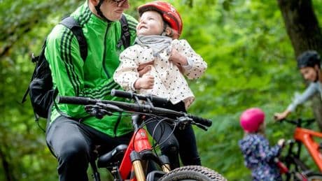 Lebensretter mit Tücken: Worauf Sie bei der Wahl des Fahrradhelms achten sollten