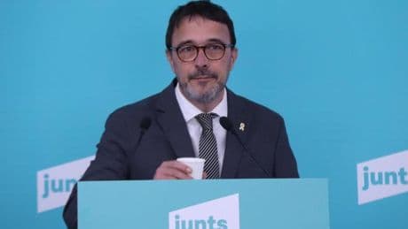 Junts y PP cargan contra el Gobierno por "no tener opinión" sobre la opa de BBVA a Sabadell