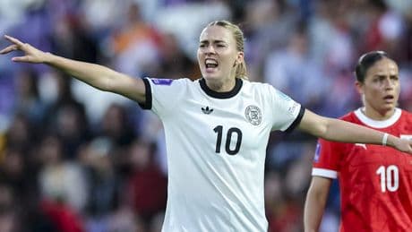 Für die Champions League - Eintrachts Frauen müssen auswandern