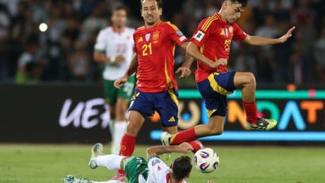 España pasea su calidad por Sofía (0-3)