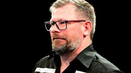 VIDEO James Wade kan zich weer niet bedwingen en laat oorverdovende wind vlak voor Peter Wright: ’Hij glipte eruit’