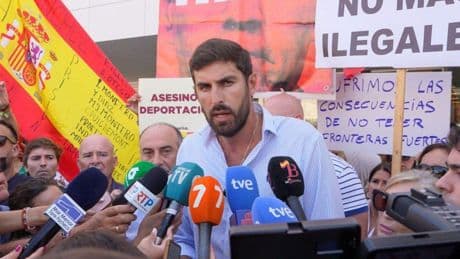 PSOE y Podemos denuncian por delito de odio a Abascal y al líder de Vox en Murcia por alentar "cacerías" de migrantes