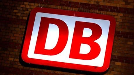 Bahn: Seil am Strommast kaputt: ICE bleibt in Köln liegen