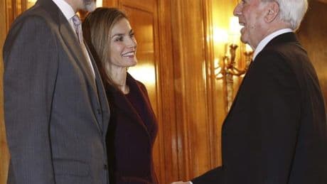 Los Reyes trasladan su pésame a los hijos de Vargas Llosa, un novelista que defendió el "valor esencial" de la libertad