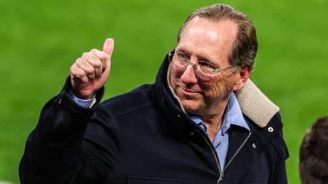 OL : «Le club est déjà sauvé, n’écoute pas la p... de presse», l’échange lunaire et musclé entre Textor et un supporter en colère