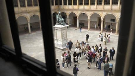 Asturias subvencionará el primer curso de grado de la Universidad de Oviedo