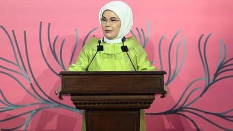Emine Erdoğan "Uluslararası Aile Forumu"nun galasına katıldı: Doğum sayılarının geriletilmesine geçit vermemeliyiz