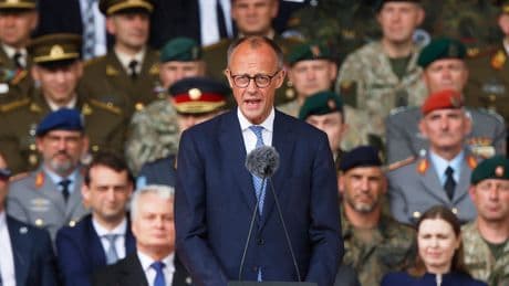 „Deutschland steht bereit“ - Truppenbesuch! Merz macht Ansage an Putin