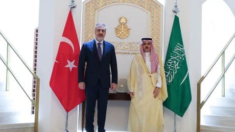 Bakan Fidan, Suudi Arabistan'lı mevkidaşı Ferhan ile görüştü